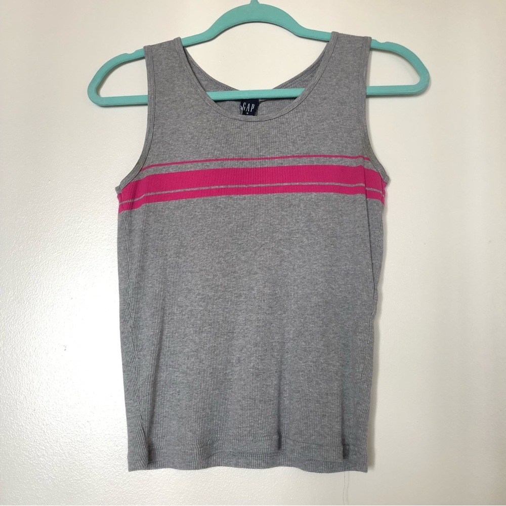 🍒3/$25 GAP gray ribbed tank top